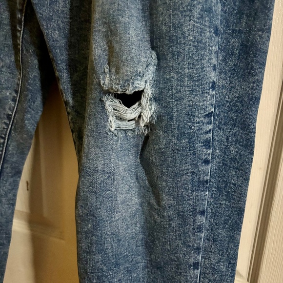 a.n.a. PLUS jeans - Picture 3 of 7